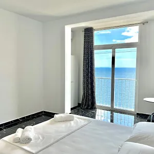 Redi's Seaview Saranda